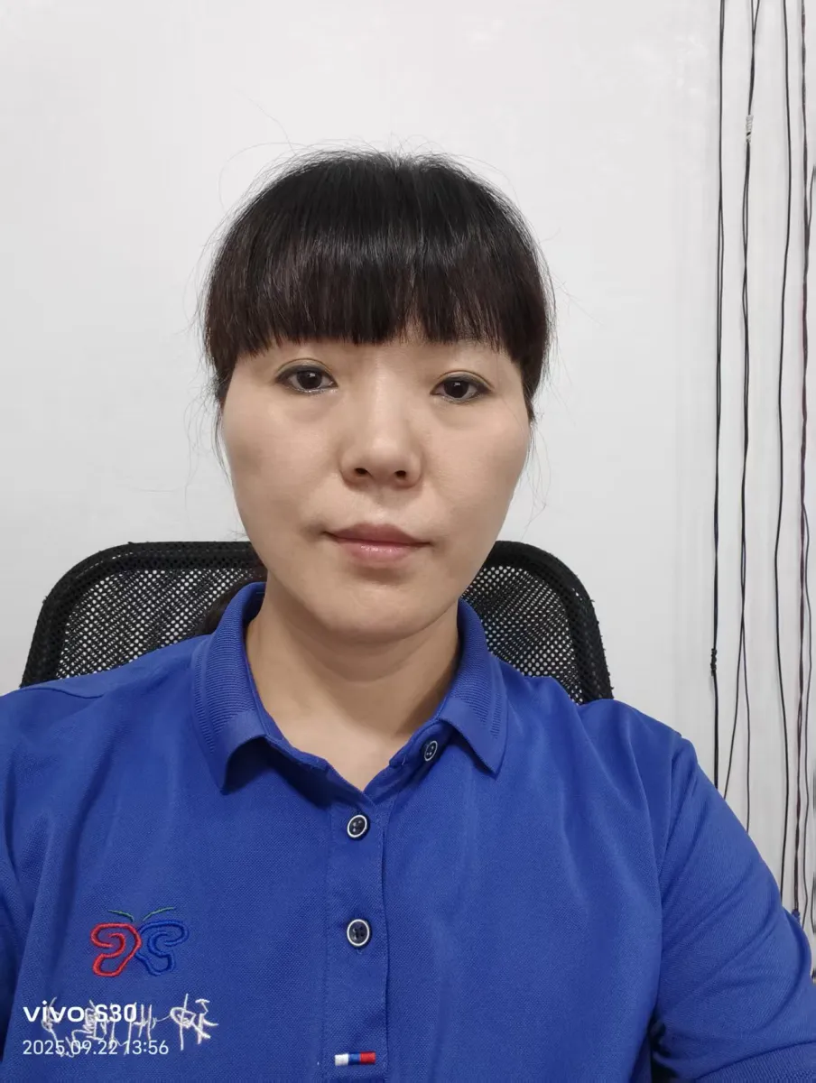 余小英